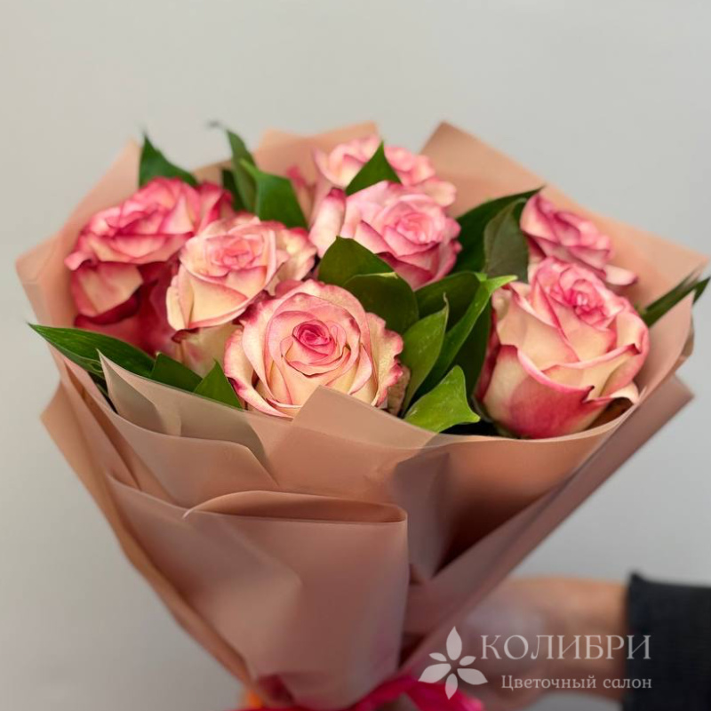 Букет из 7 розовых роз  1