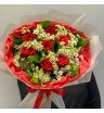 Букет из алой розы и ромашек